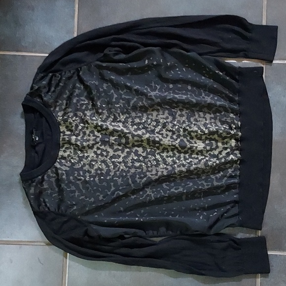 H&M Green Leopard Shirt - Picture 1 of 5